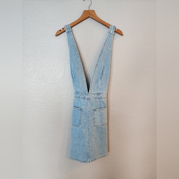Urban Outfitters BDG Plunging V-neck Pinafore Overalls Denim Dress - Picture 2 of 10